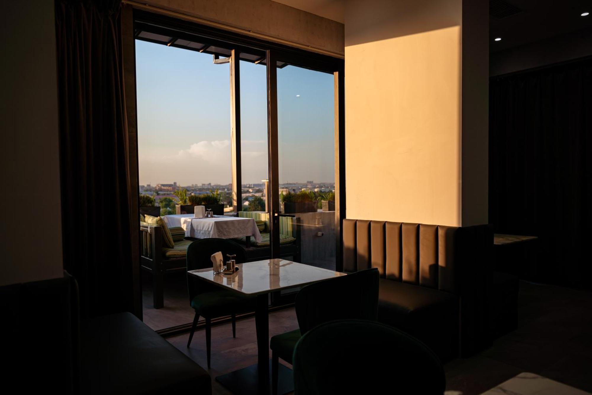 Harmony Hotel Tasjkent Buitenkant foto